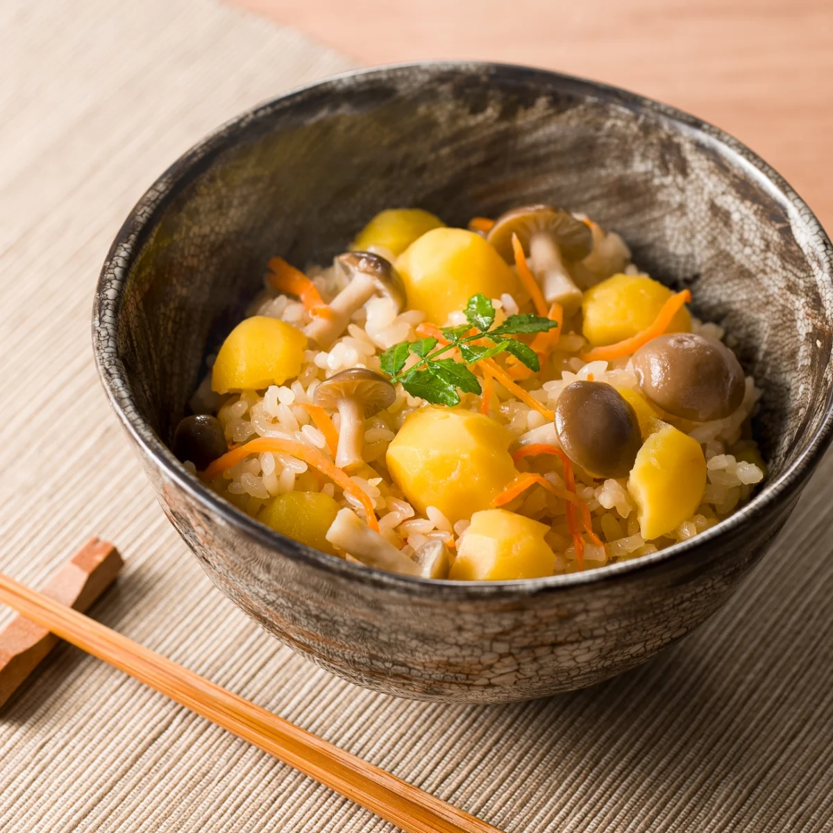 六行亭 栗おこわ 1人前（230g）