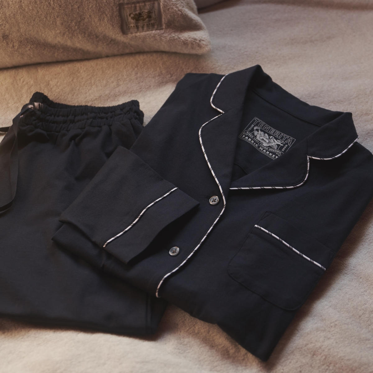 〈テネリータ〉