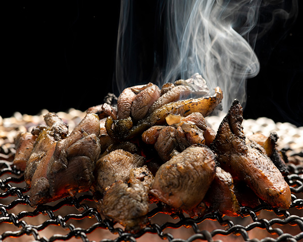 親鳥の炭火焼き