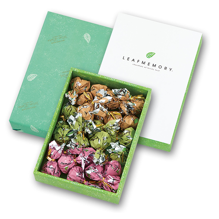 〈モンロワール〉リーフメモリーギフトボックス (36個) 税込2,700円