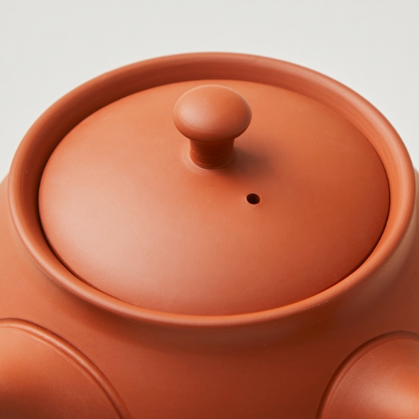 お茶のうまみをゆっくり引き出す、密封性の高い蓋。