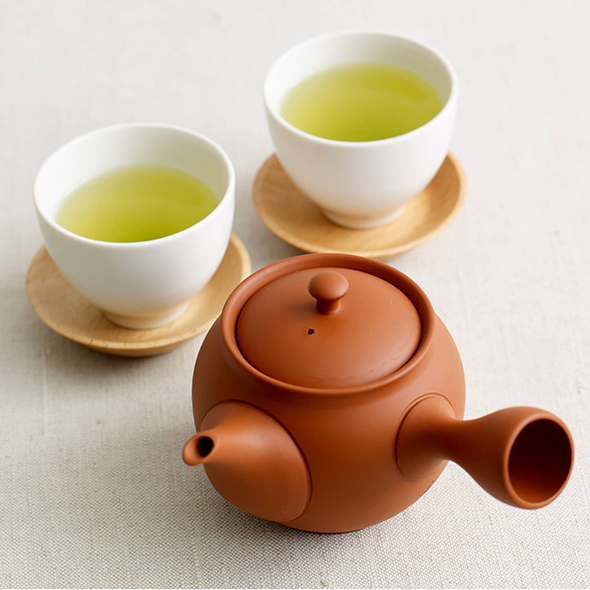 急須で淹れて、ゆったりとしたお茶の時間を。